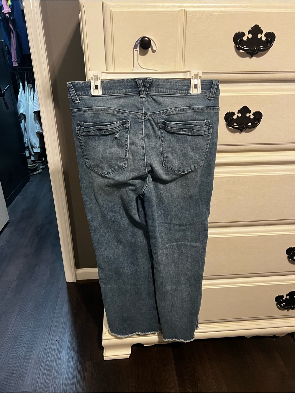 Democracy Ankle Jeans - Picture 3 of 3